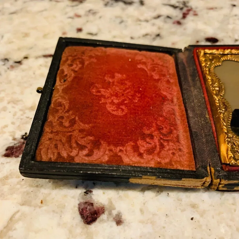 1/6th Plate Ambrotype Daguerreotype Of A Young Girl Women In A Full Case
